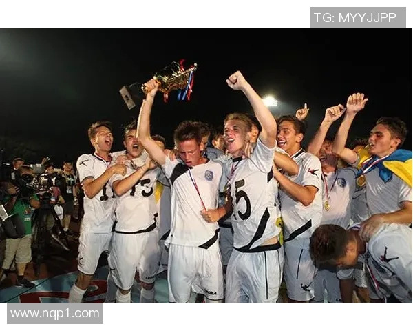 水户蜀葵与赞岐釜玉海的精彩对决揭示了日本足球的竞争魅力与球队实力较量 水户蜀葵与赞岐釜玉海的精彩对决揭示了日本足球的竞争魅力与球队实力较量